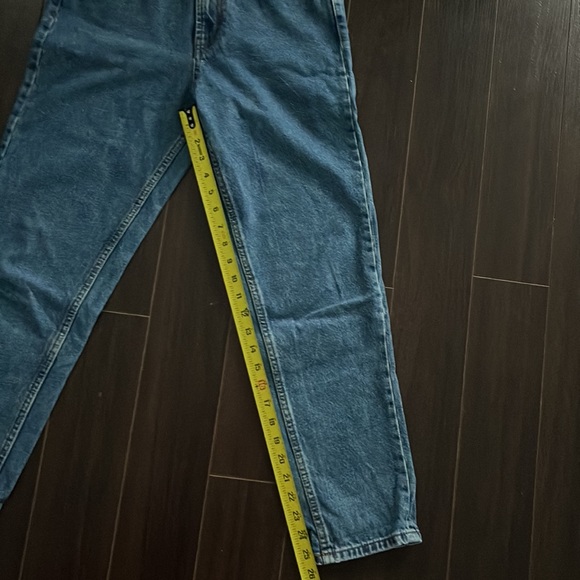 ZARA Medium wash Mom Jeans - Picture 6 of 8